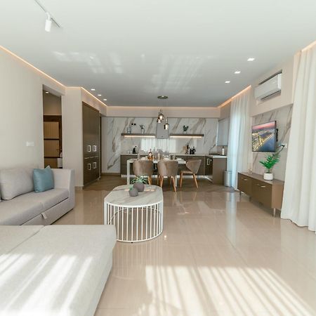 Brand New Elegant Suite Platánion 외부 사진