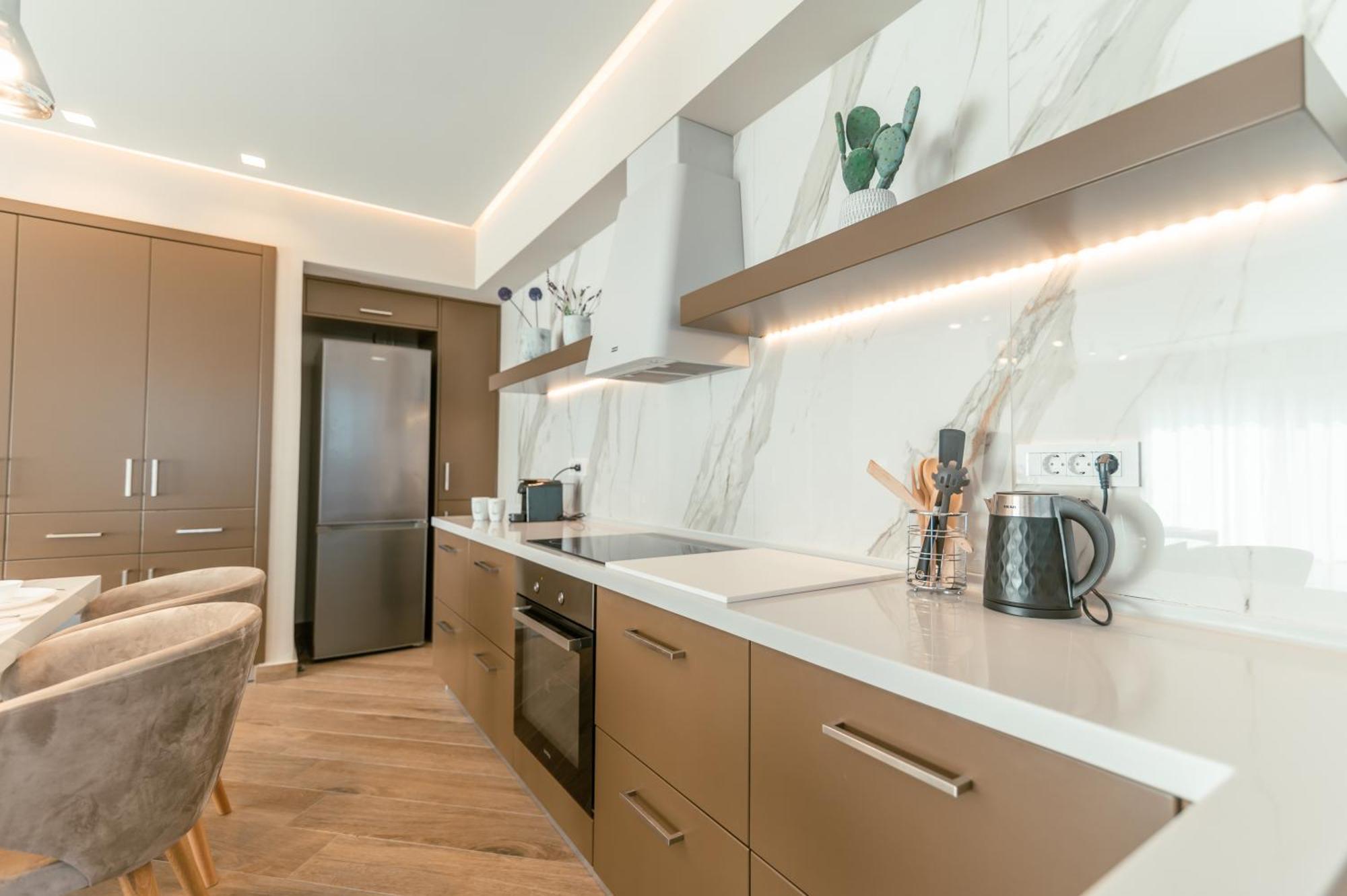 Brand New Elegant Suite Platánion 외부 사진